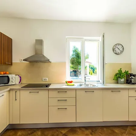 Hillside Nest Vila *