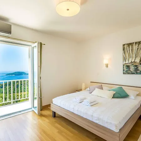 Hillside Nest Vila *